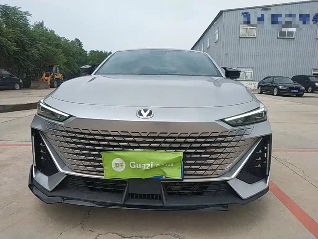 Changan UNI-V 1.5 T Distinguished