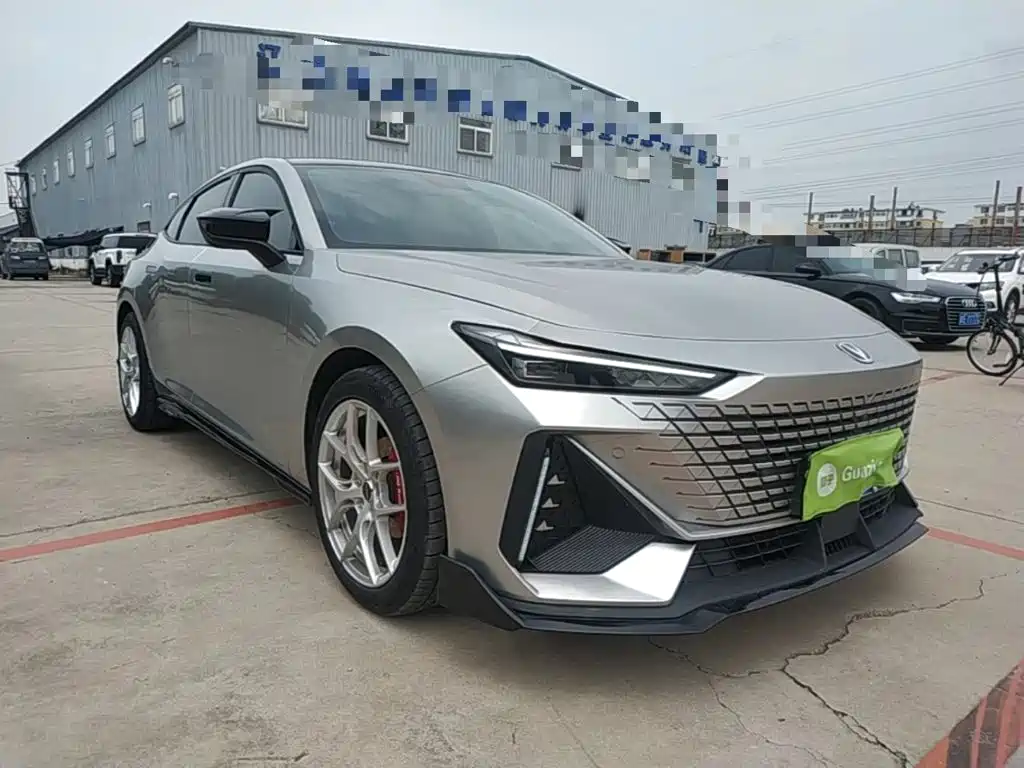 Changan UNI-V 1.5 T Distinguished