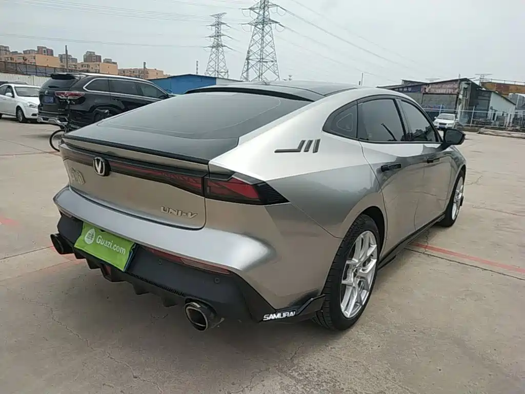Changan UNI-V 1.5 T Distinguished