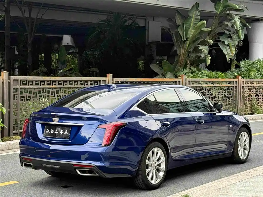 Cadillac CT5 28 T Luxury (Standard)