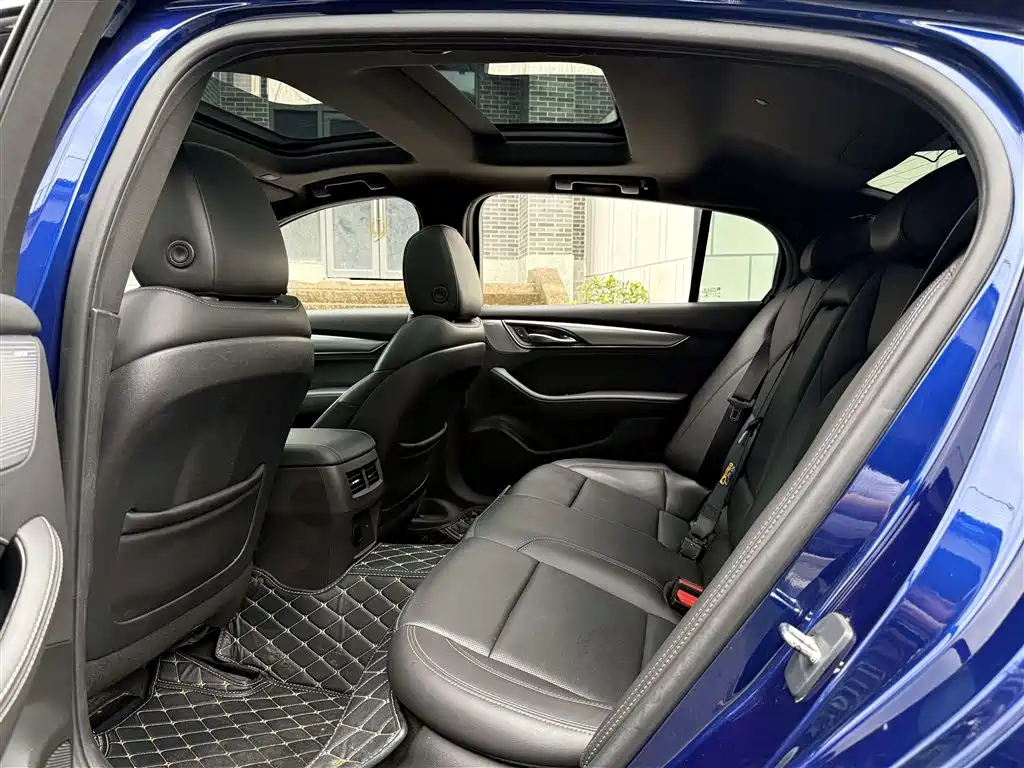 Cadillac CT5 28 T Luxury (Standard)