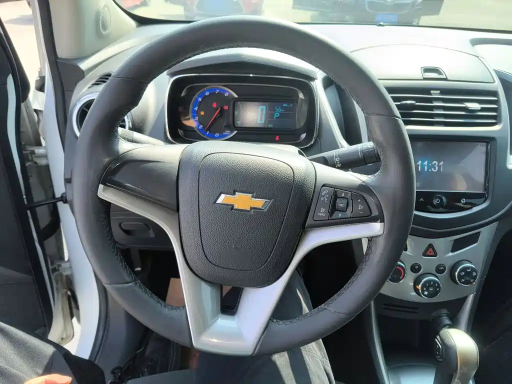 Tracker 1.4 T Auto 2 WD Luxury