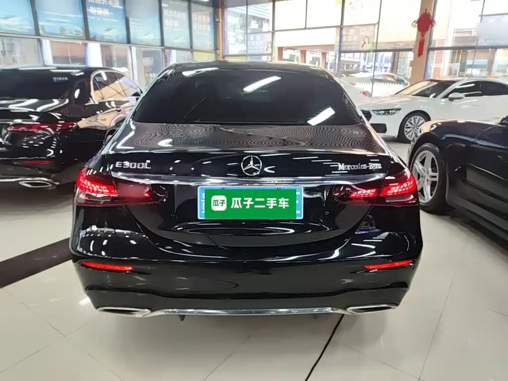 Mercedes-Benz E-Class Facelift III E 300 L Sport Luxury