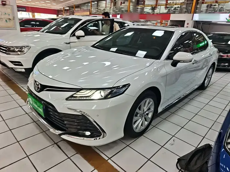 Toyota Camry 2.0 G Luxury