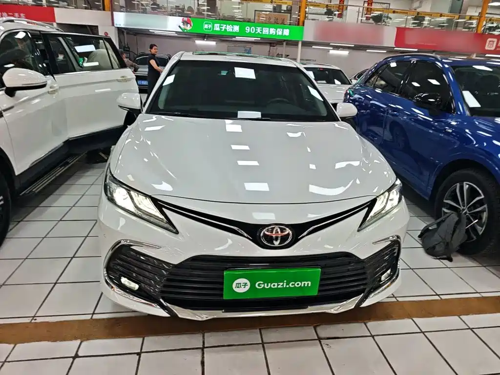 Camry 2.0 G Luxury