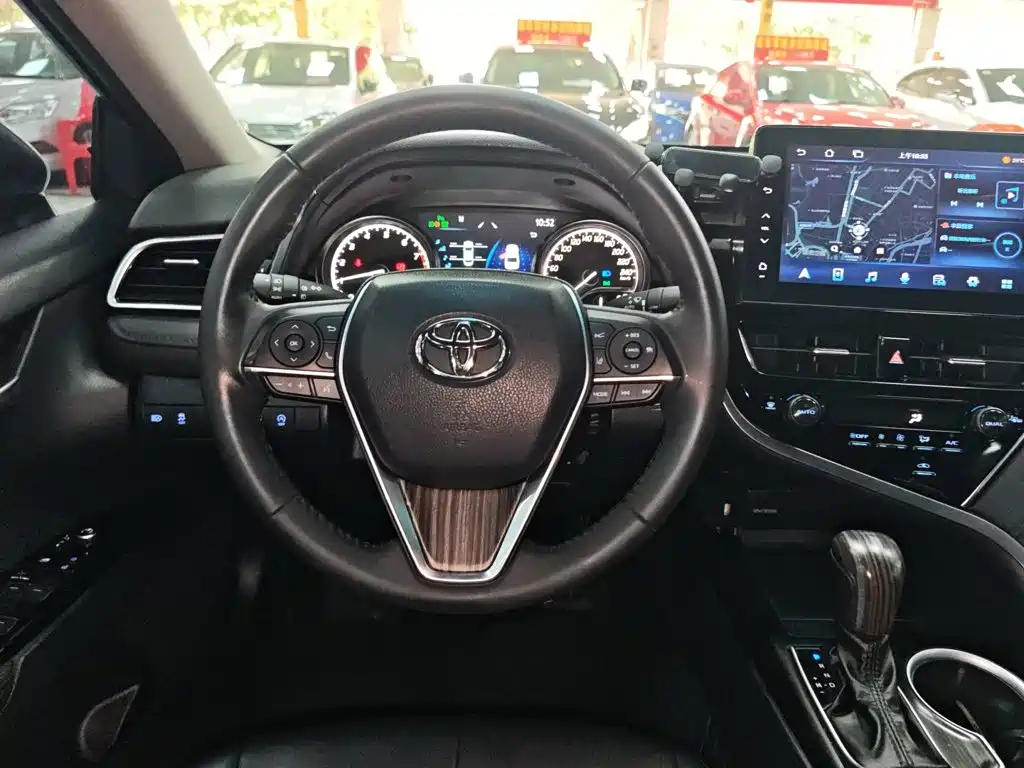 Camry 2.0 G Luxury