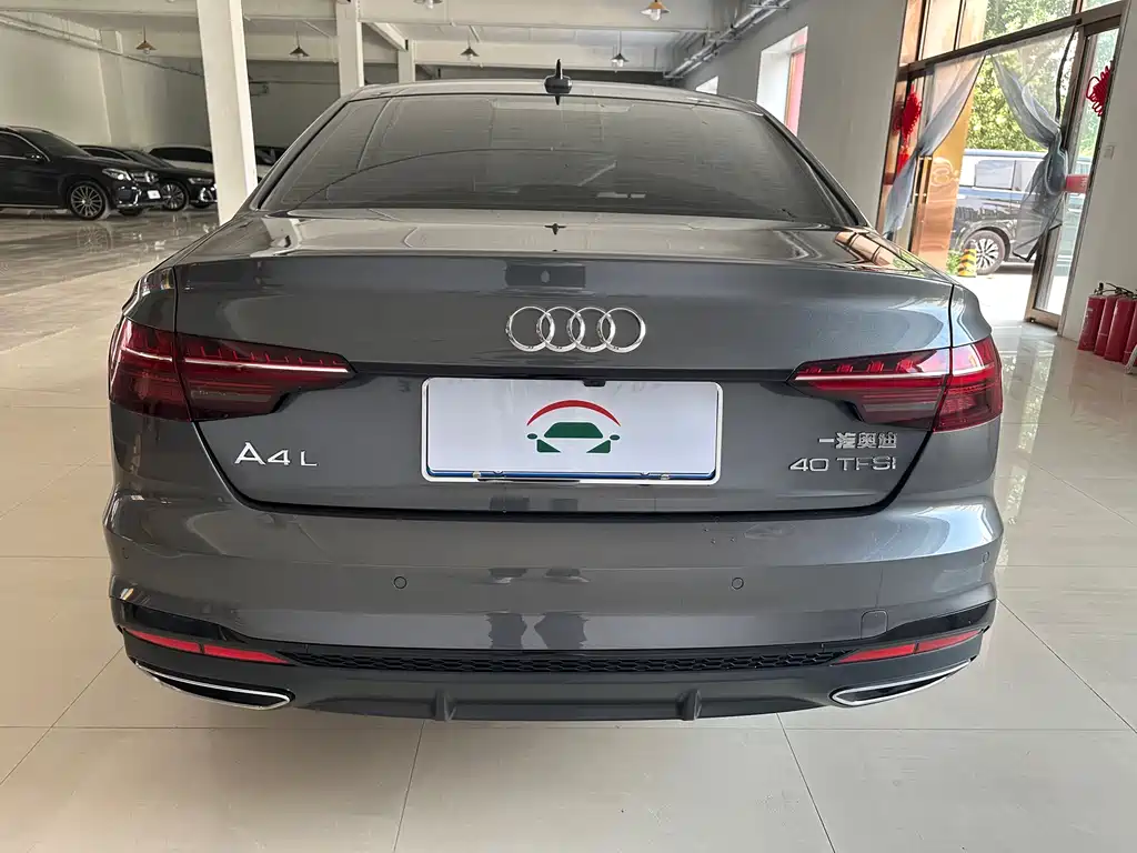 Audi A4 L 200 10 K Joy 40 TFSI Luxury Dynamic