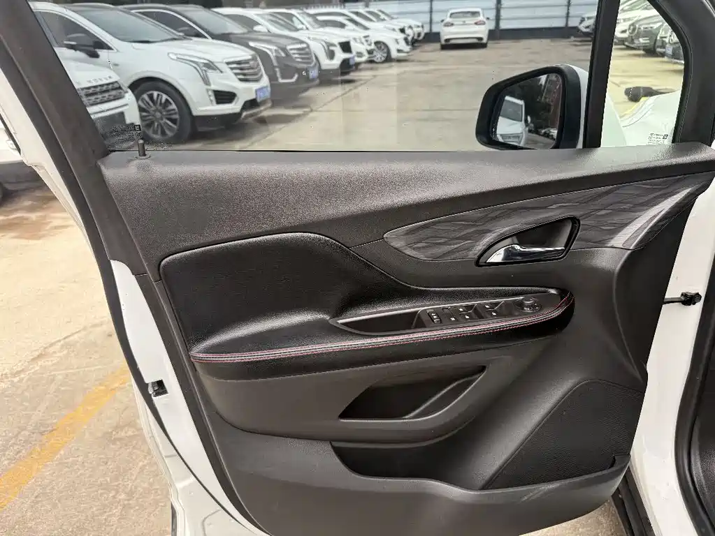 Encore 18 T Auto 2 WD Urban Leading