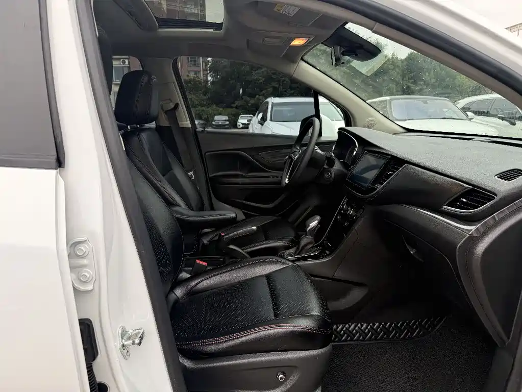 Encore 18 T Auto 2 WD Urban Leading