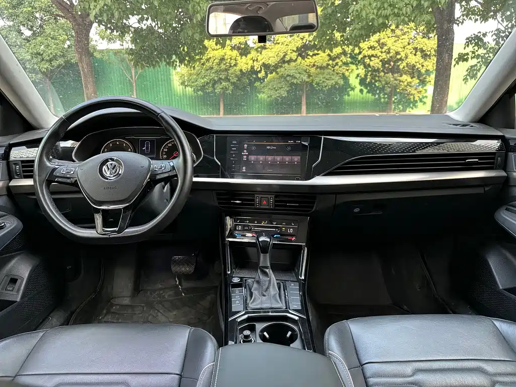Passat 330 TSI Elite CN-VI