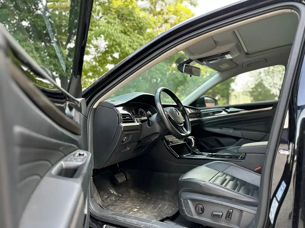 Passat 330 TSI Elite CN-VI