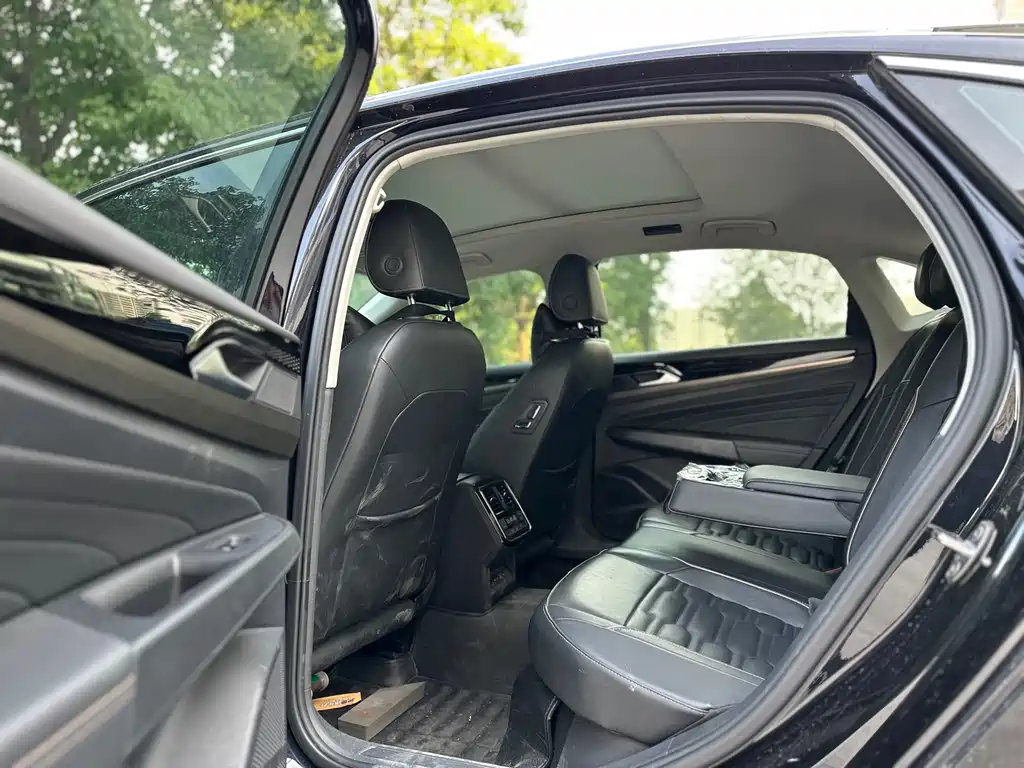 Passat 330 TSI Elite CN-VI