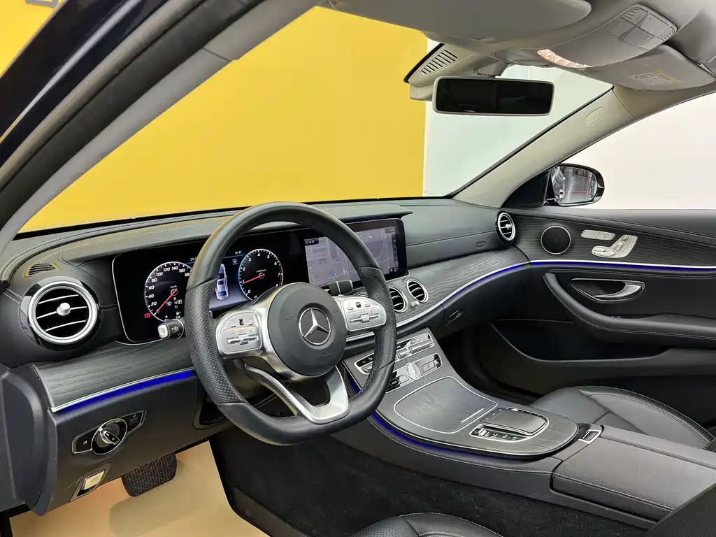 Mercedes-Benz E-Class Facelift E 300 L Sport Fashion