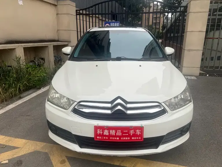 Citroën C-Quatre 世嘉 2014款 1.6 L 手动车载互联版