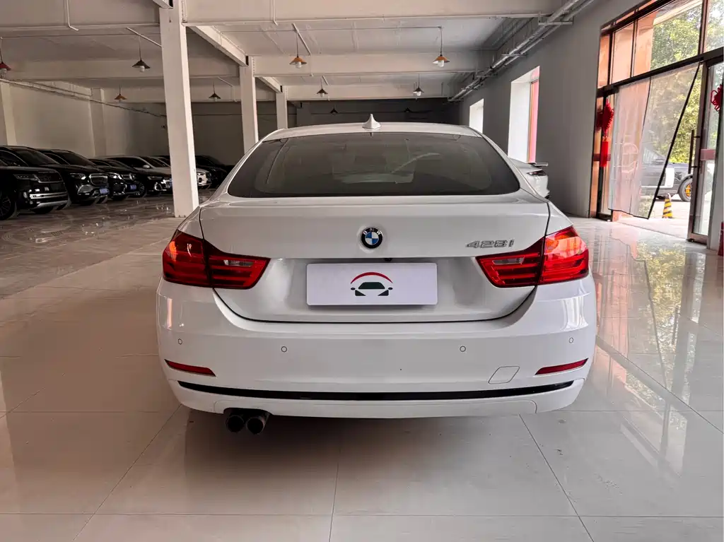 BMW 4 Series 宝马4系 2014款 428 i Gran Coupe 设计套装型