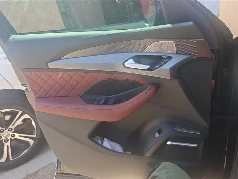 Audi Q6 45 TFSI quattro Black Warrior 6-seat