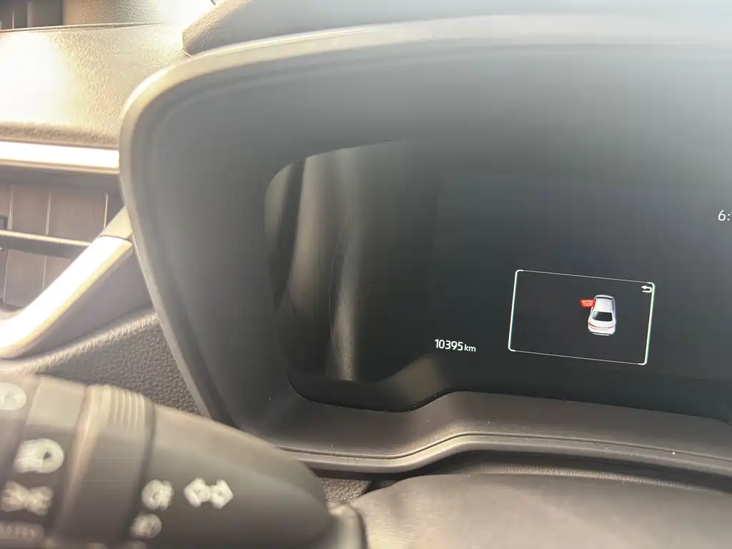 Corolla 卡罗拉 2025款 1.8 L 智能电混双擎 先锋版