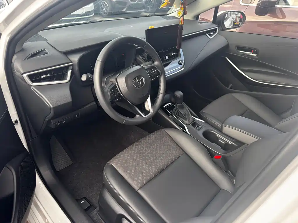 Corolla 卡罗拉 2025款 1.8 L 智能电混双擎 先锋版
