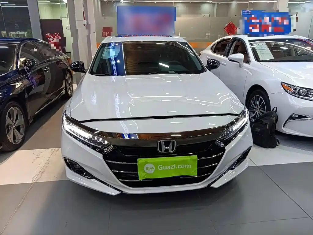 Accord 260 TURBO Phantom Night · Distinguished