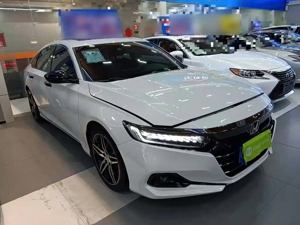 Accord 260 TURBO Phantom Night · Distinguished