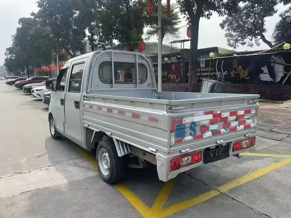 Youjin 优劲 2013款 1.1 L双排标准I型ACTECO-SQR472 WF
