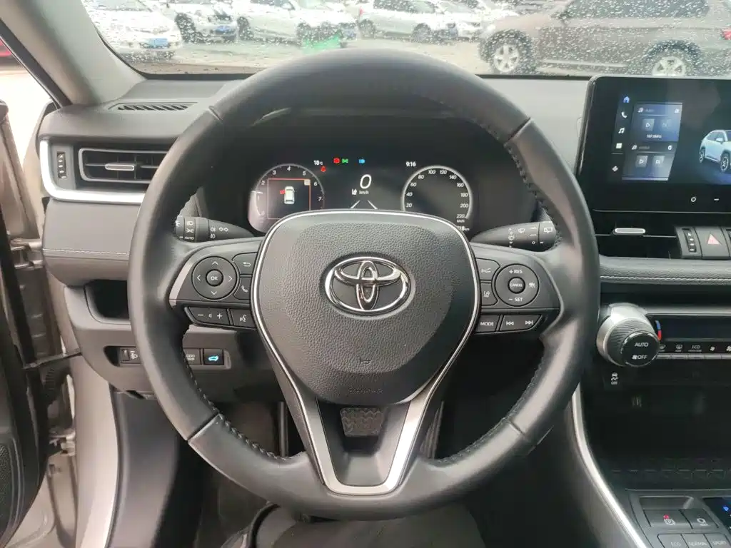 Wildlander 2.0 L CVT 2 WD Luxury PLUS