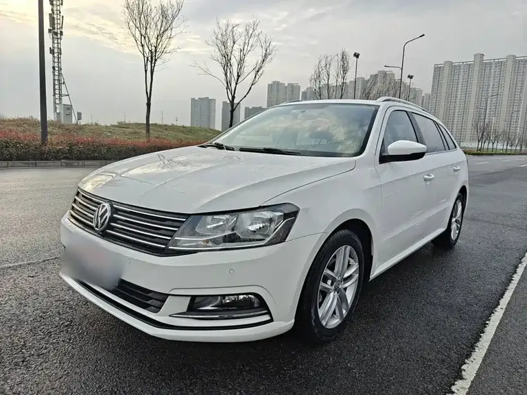 Volkswagen Gran Lavida 180 TSI DSG Comfort