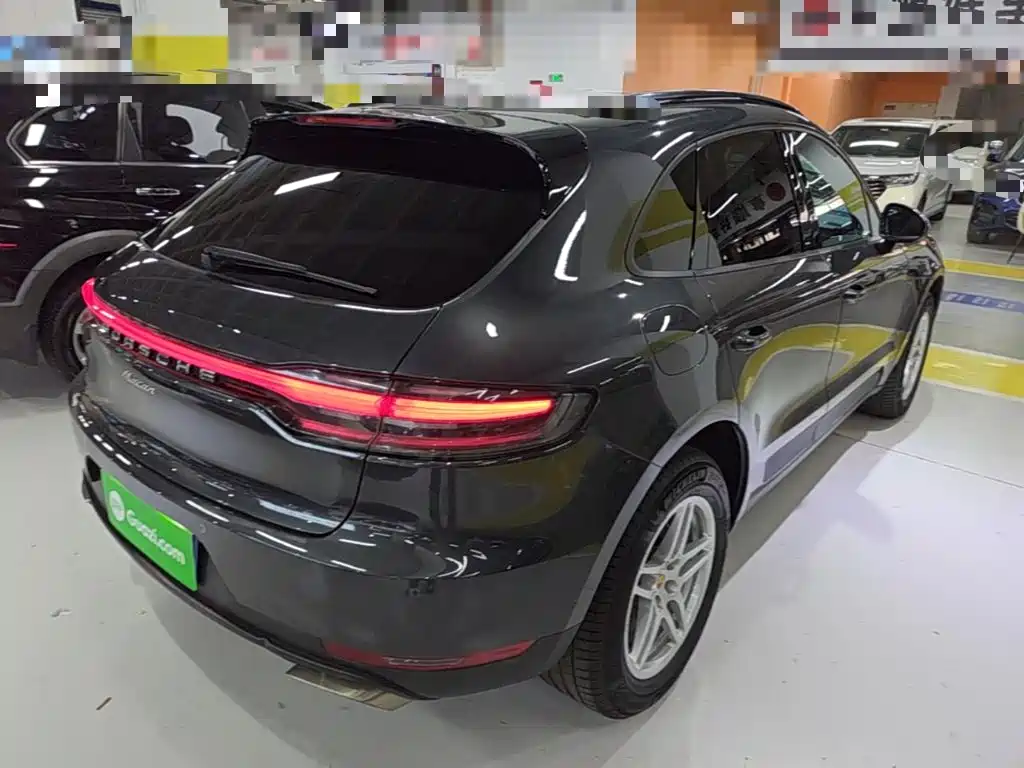 Macan Macan 2.0 T
