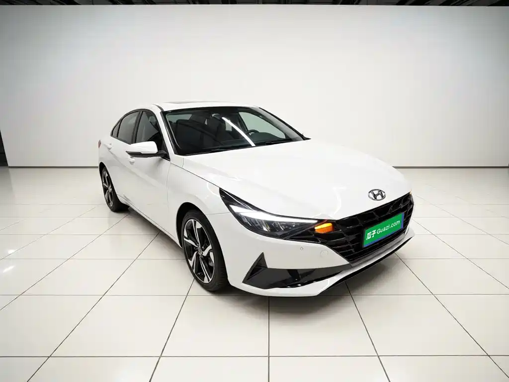 Elantra 1.5 L CVT GLX Elite