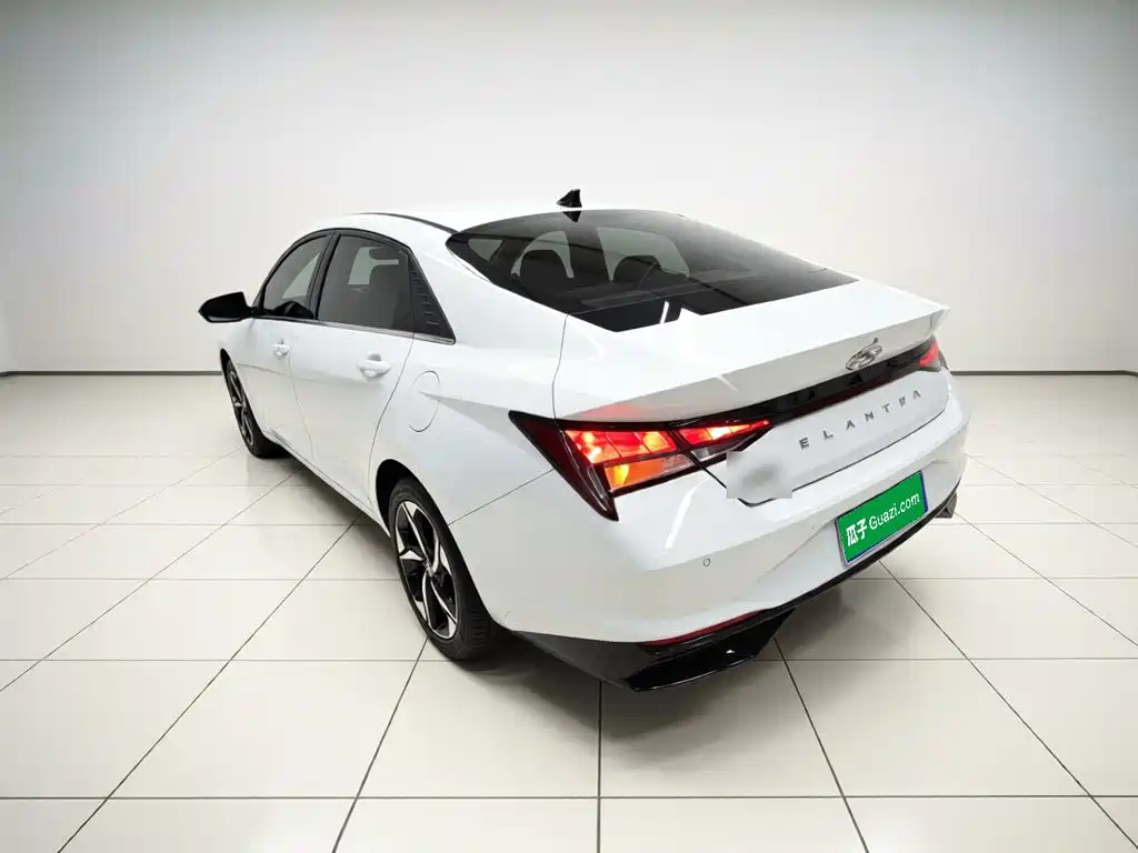 Elantra 1.5 L CVT GLX Elite