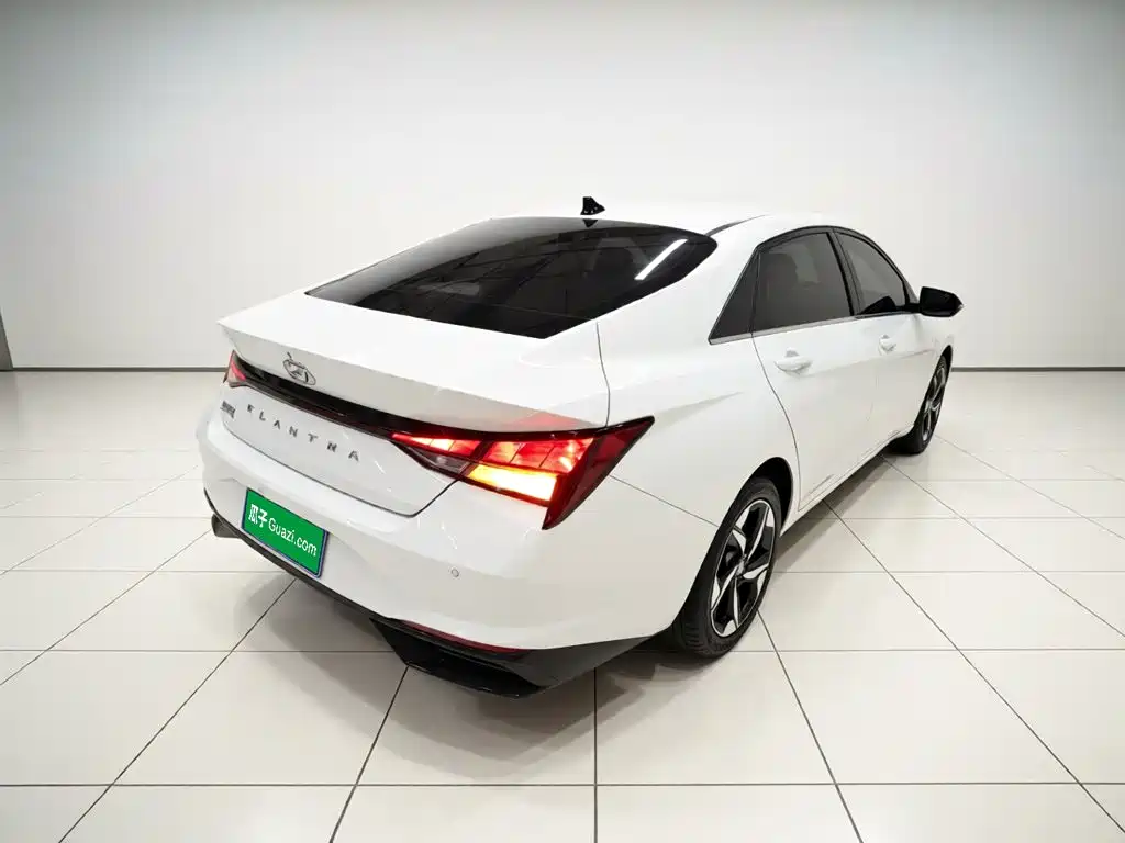 Elantra 1.5 L CVT GLX Elite