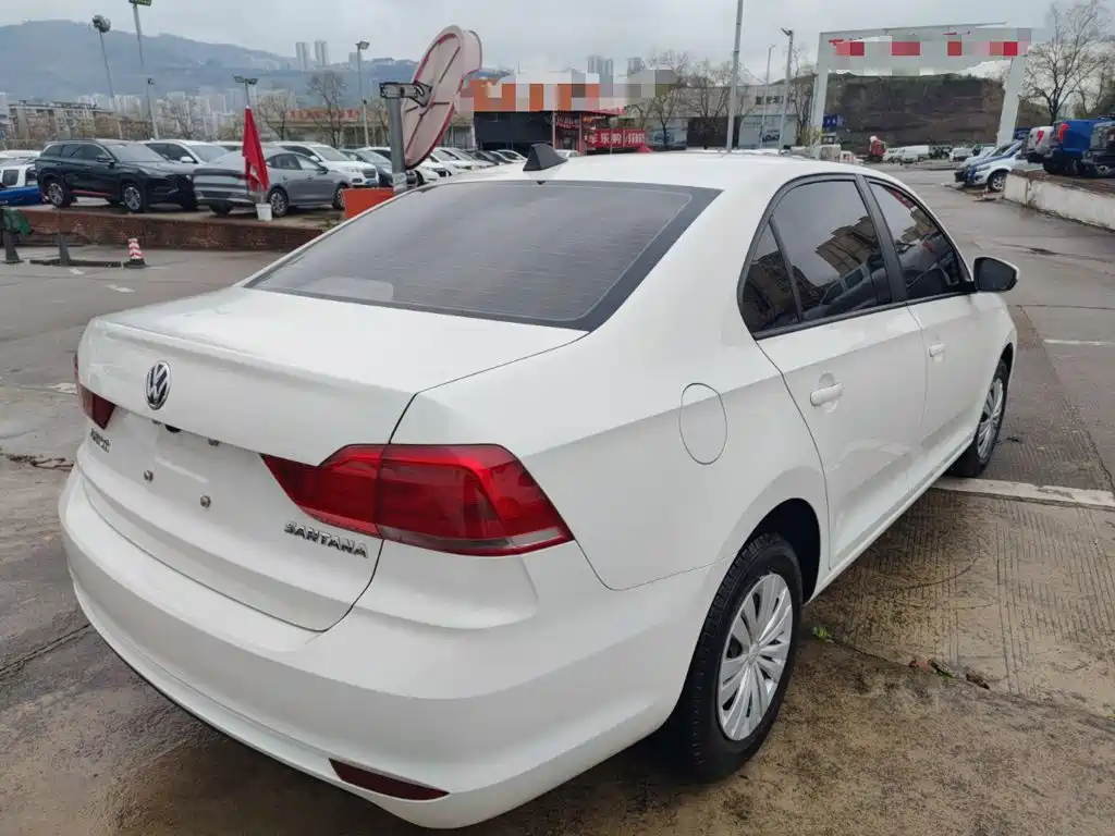Santana 1.5 L Auto Style