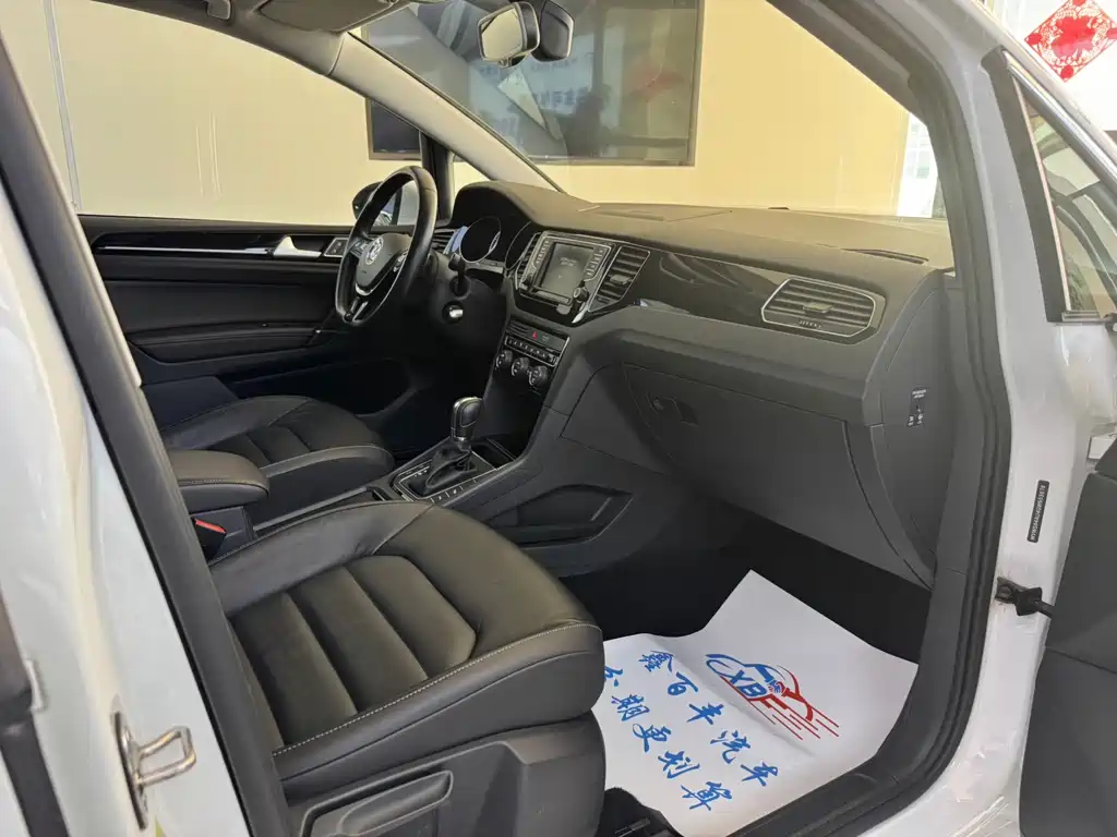 Golf (Import) 高尔夫(进口) 2015款 1.4 TSI Sportsvan
