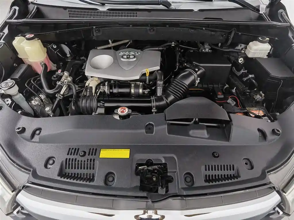 Highlander 2.0 T 4 WD Luxury 7-seat
