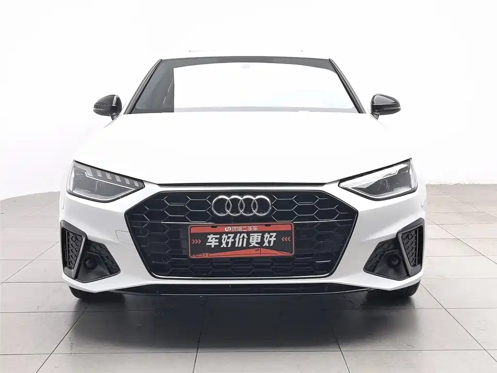 Audi A4 L 40 TFSI Luxury Dynamic