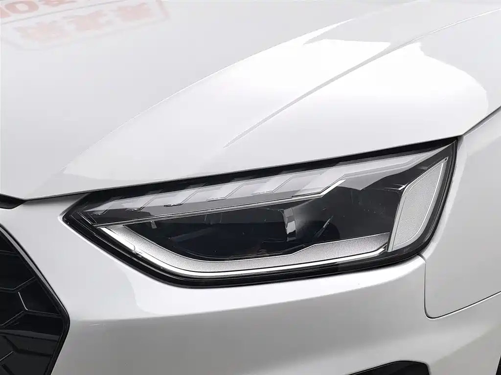 Audi A4 L 40 TFSI Luxury Dynamic