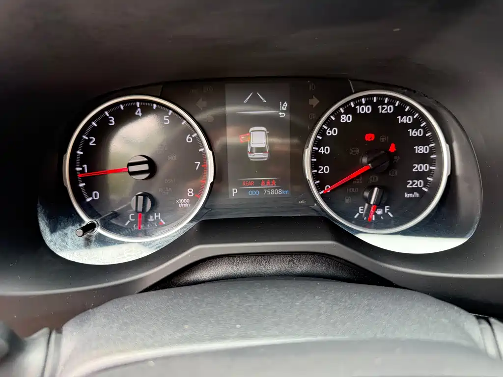 RAV4 2.0 L CVT 2 WD Urban