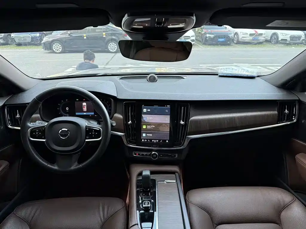 Volvo V90 Cross Country B5 AWD Smart Vision