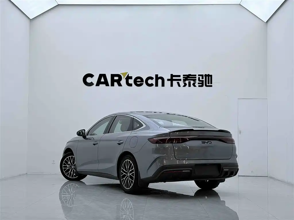 Qin L DM-i 120 KM Outstanding