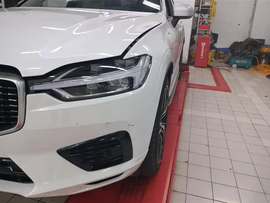Volvo XC60 PHEV T8 E Drive Hybrid Smart Grace Sport CN-V