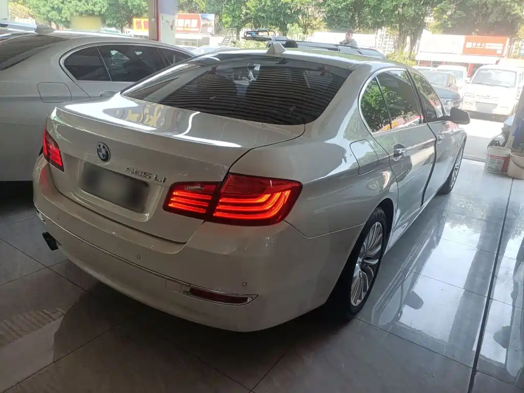BMW 5 Series 525 Li Luxury Design Package