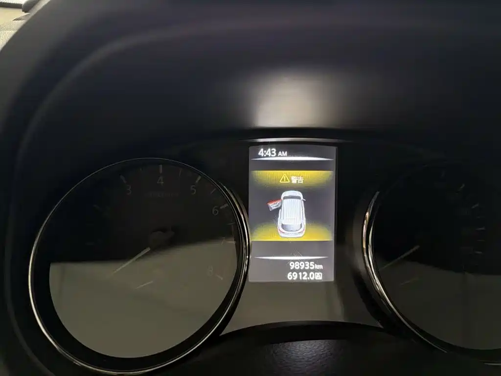 Qashqai 2.0 L CVT Elite CN-V