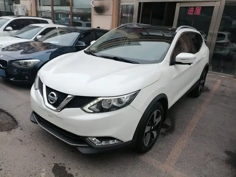 Nissan Qashqai 2.0 L CVT Luxury