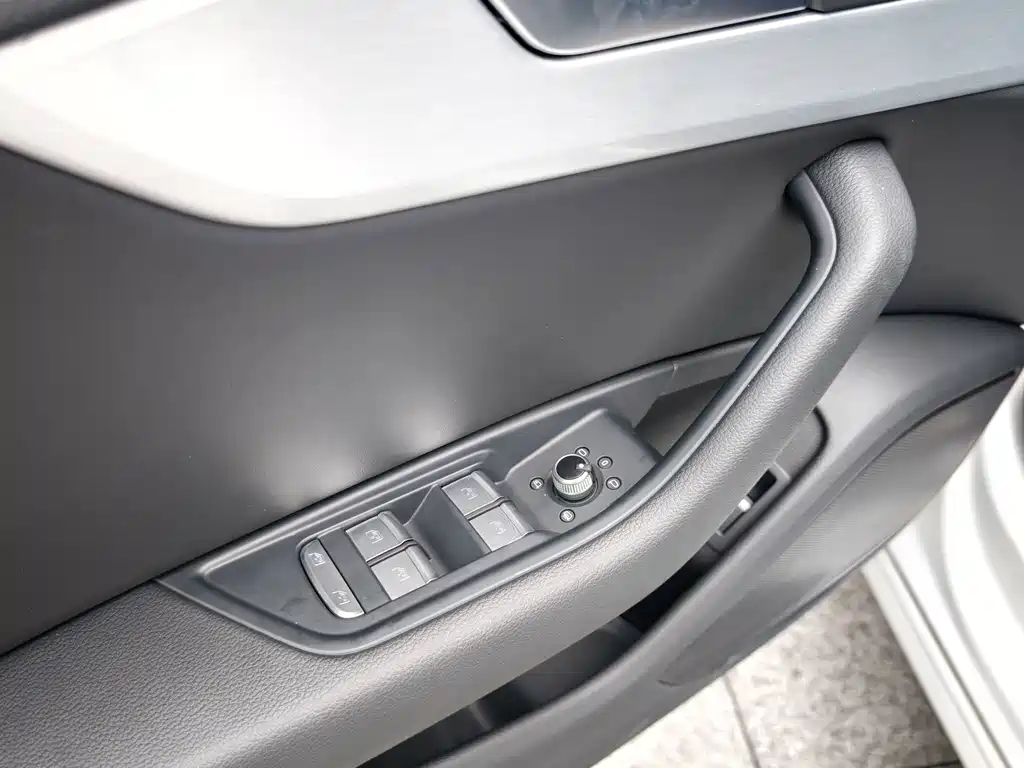 Audi A4 L 200 10 K Joy 40 TFSI Fashion Dynamic