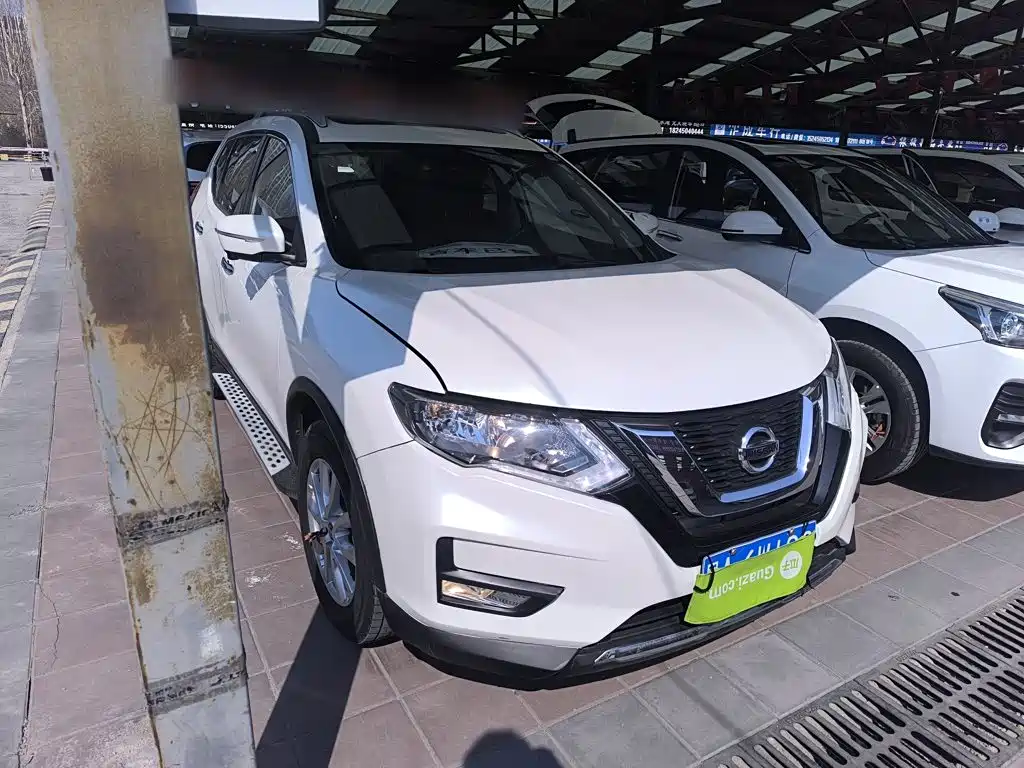 X-Trail 2.0 L CVT Connected Comfort 2 WD