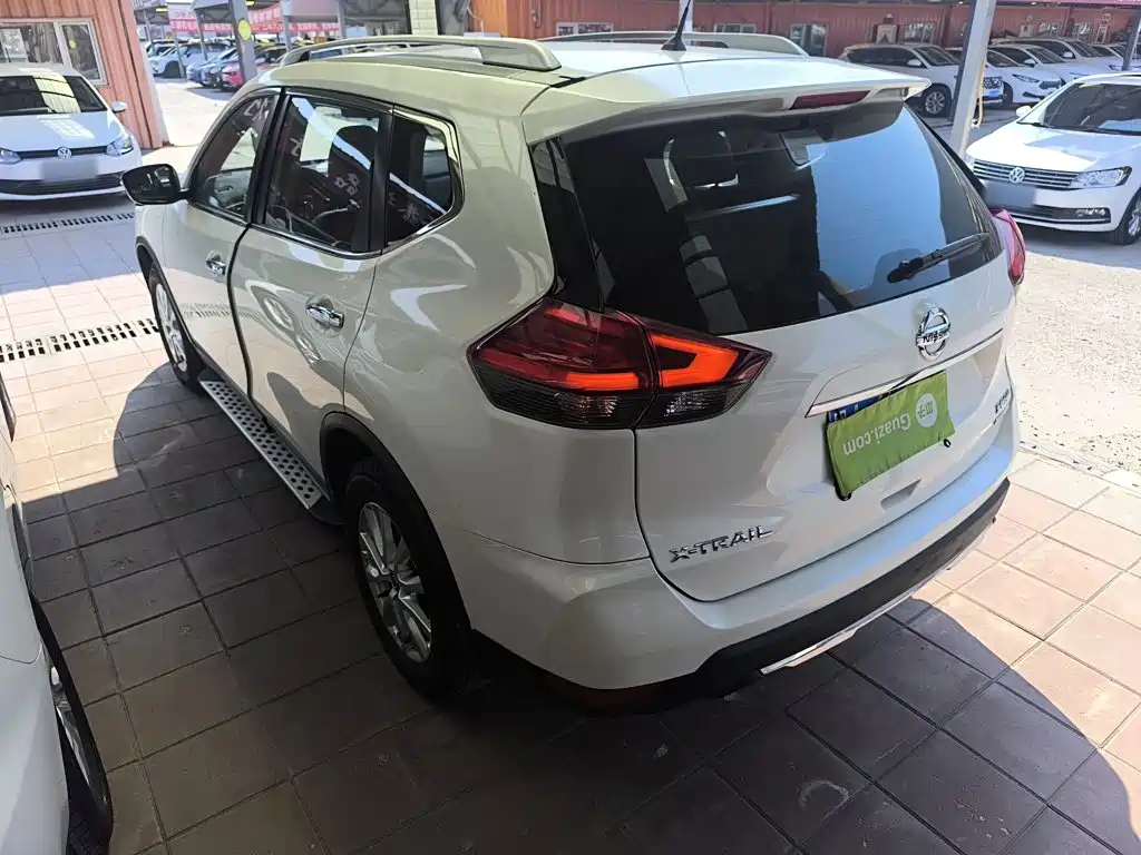 X-Trail 2.0 L CVT Connected Comfort 2 WD