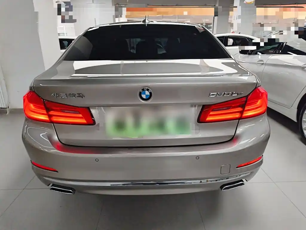 BMW 5 Series NEV Range Upgraded 530 Le Luxury Package