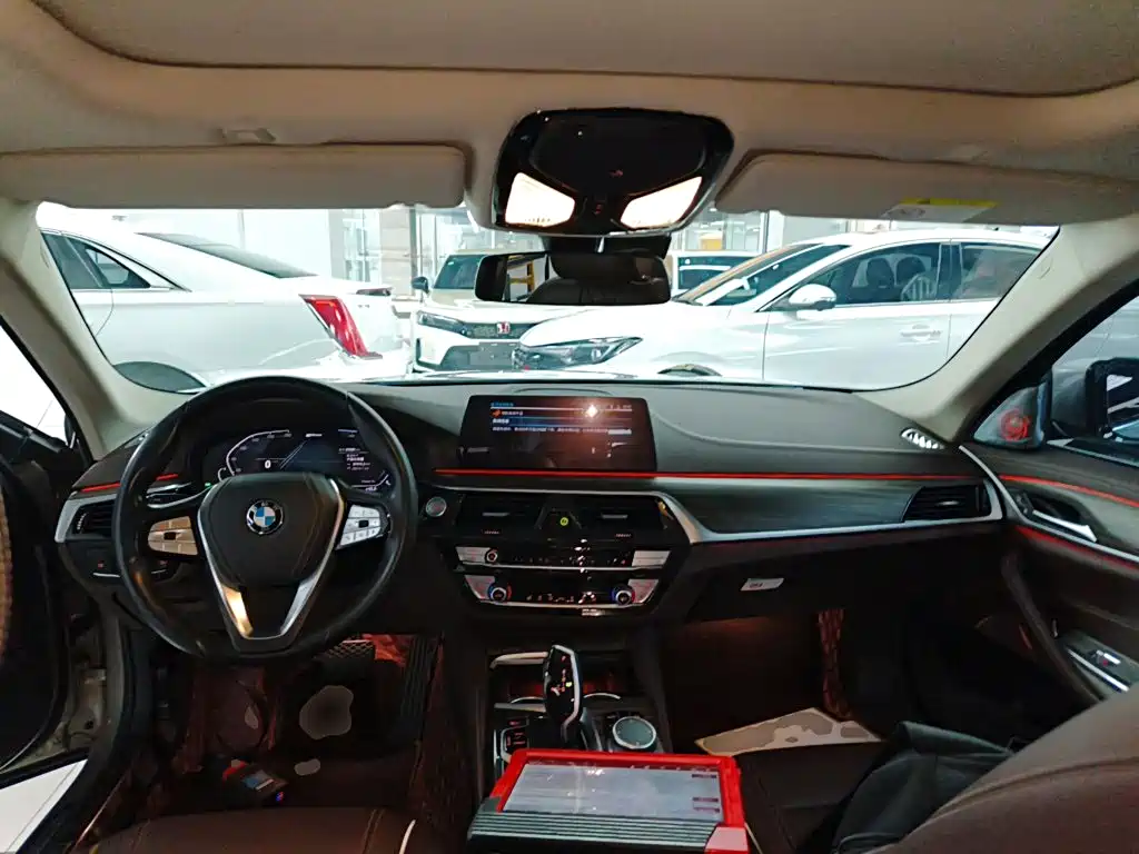 BMW 5 Series NEV Range Upgraded 530 Le Luxury Package