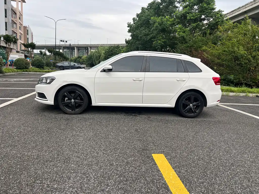 Gran Lavida 1.6 L Auto Style