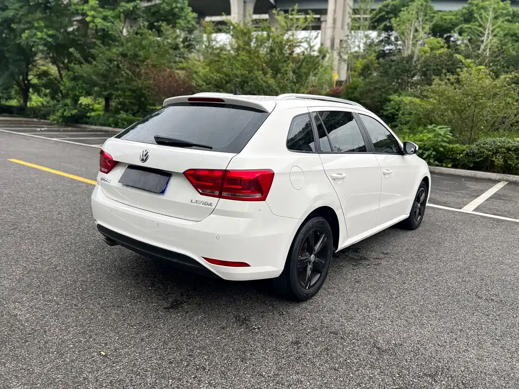 Gran Lavida 1.6 L Auto Style